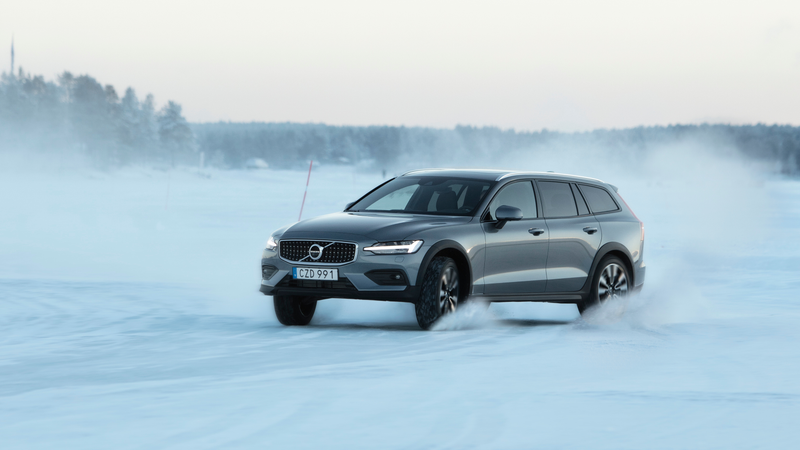 Illustration for article titled The 2020 Volvo V60 Cross Country Is The Anti-Crossover